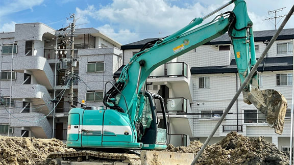 お電話一本で重機を出張買取｜バックホー・フォークリフト・ブルドーザーも査定対応